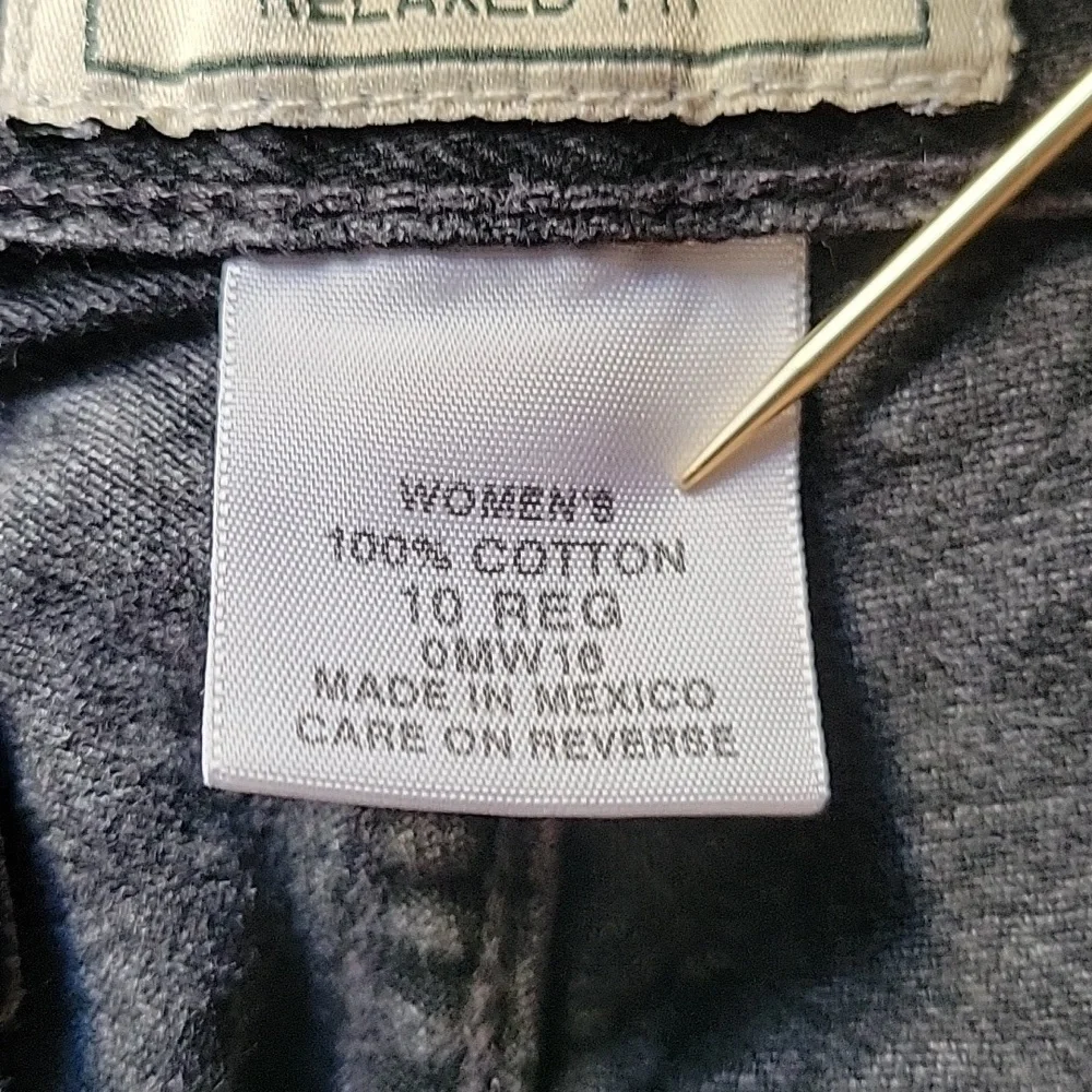 L.L. Bean Women's High Rise Relaxed Fit Jeans - Size (10) - Excellent Condition
